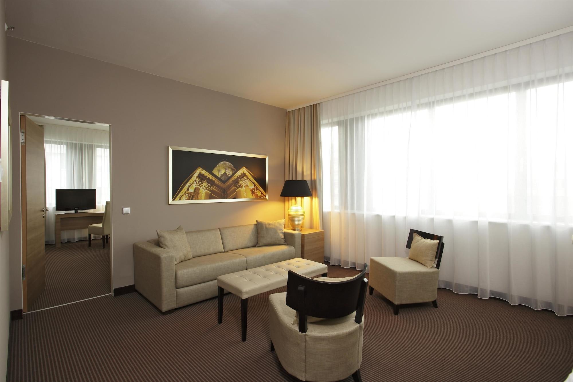H4 Hotel Berlin Alexanderplatz Room photo