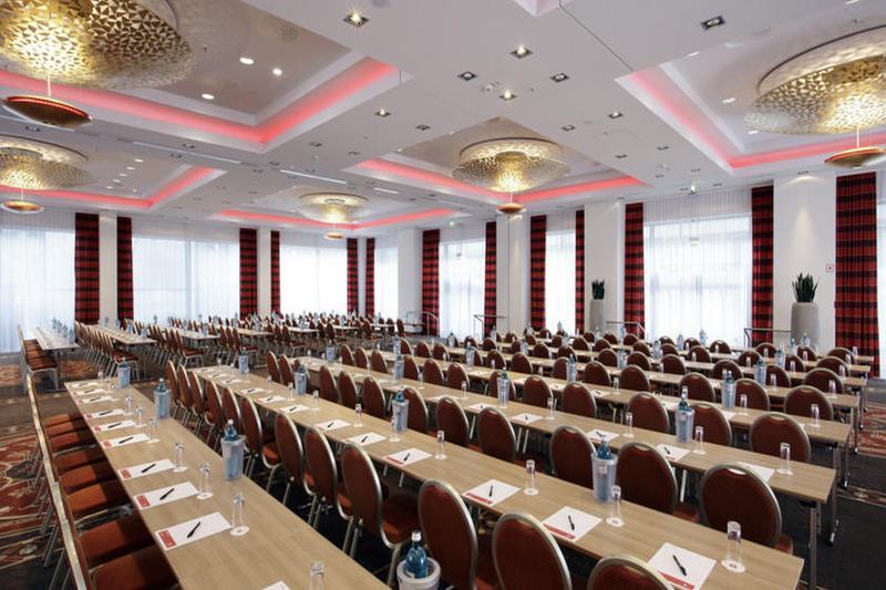 H4 Hotel Berlin Alexanderplatz Exterior photo