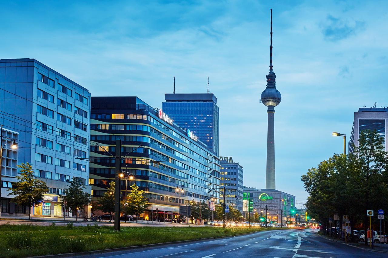 H4 Hotel Berlin Alexanderplatz Exterior photo