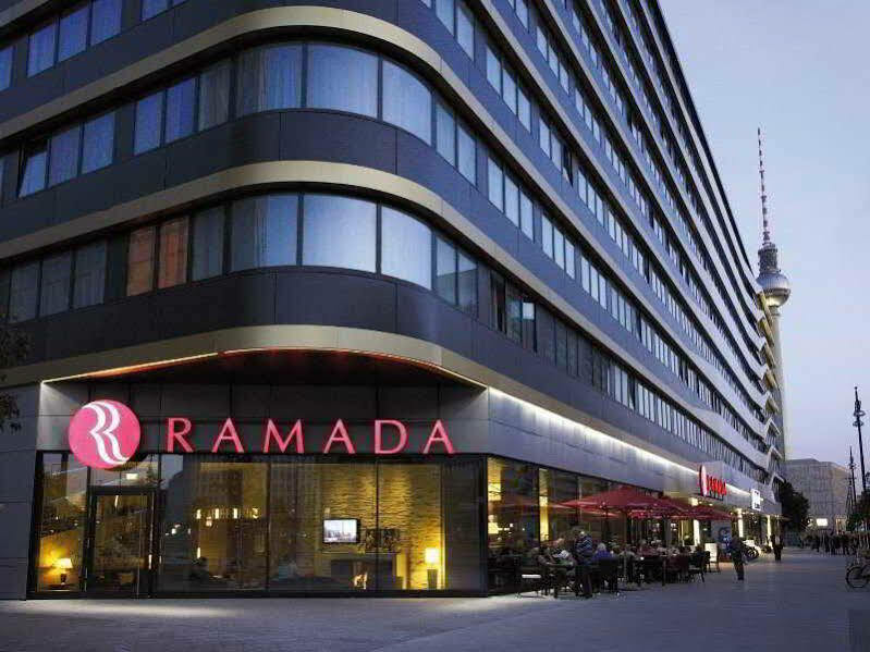 H4 Hotel Berlin Alexanderplatz Exterior photo